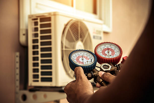 Professional Hvac technician working in Stratford, WI